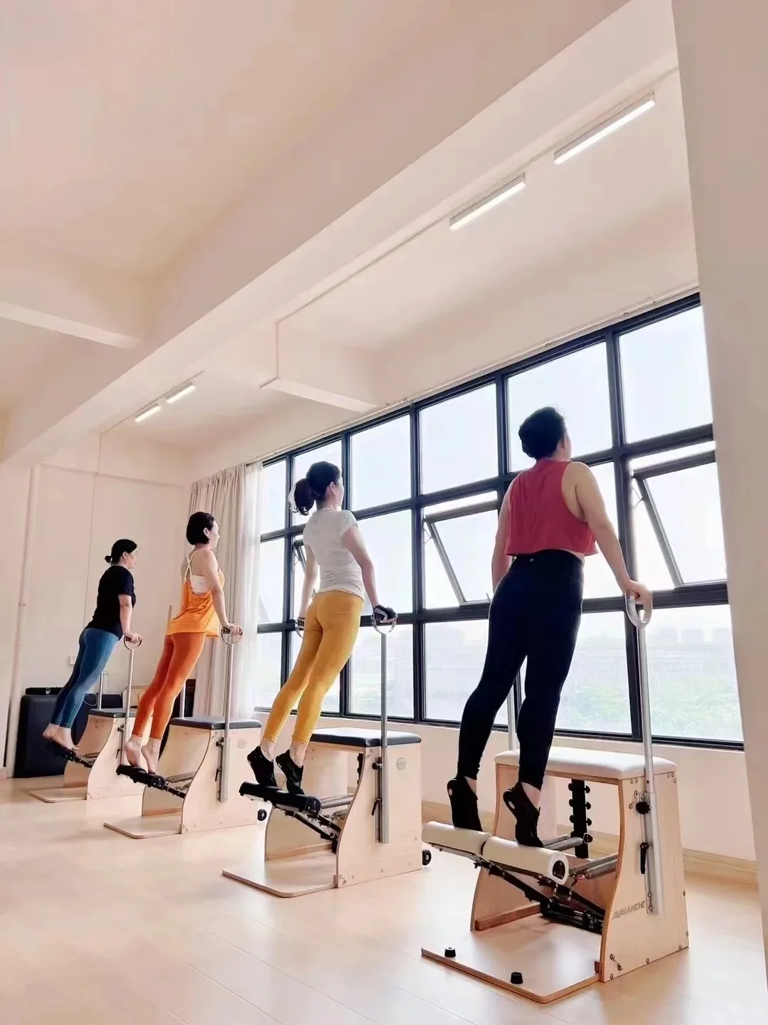 -Yoga Pilates Combo Reformer C - огляд і ціна Pilates Reformer Spring